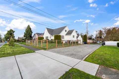 $879,950 | 1215 North Alder Street, Tacoma, WA 98406