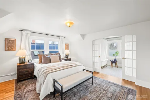 $879,950 | 1215 North Alder Street, Tacoma, WA 98406