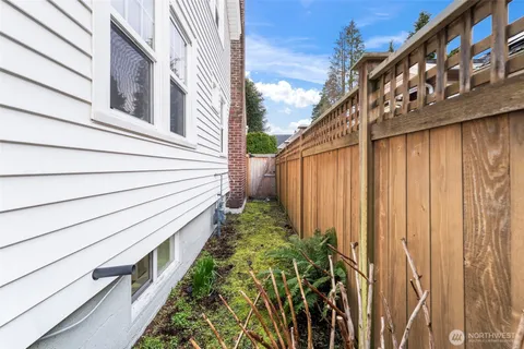 $879,950 | 1215 North Alder Street, Tacoma, WA 98406