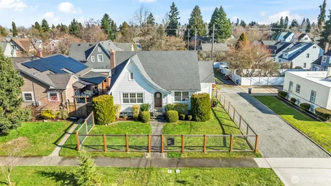 $879,950 | 1215 North Alder Street, Tacoma, WA 98406