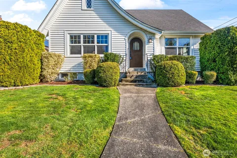 $879,950 | 1215 North Alder Street, Tacoma, WA 98406