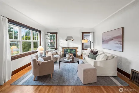 $879,950 | 1215 North Alder Street, Tacoma, WA 98406