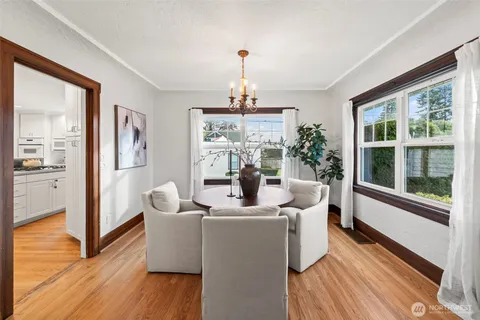 $879,950 | 1215 North Alder Street, Tacoma, WA 98406