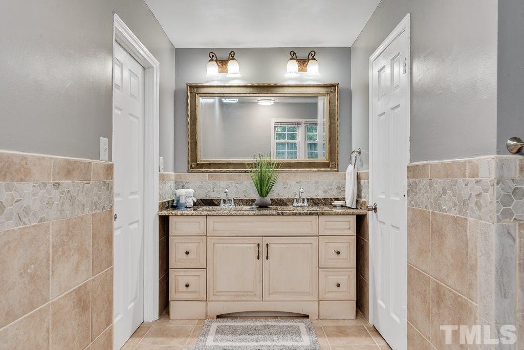 3205 Manor Ridge Drive Raleigh, NC 27603 - Photo 16 of 29