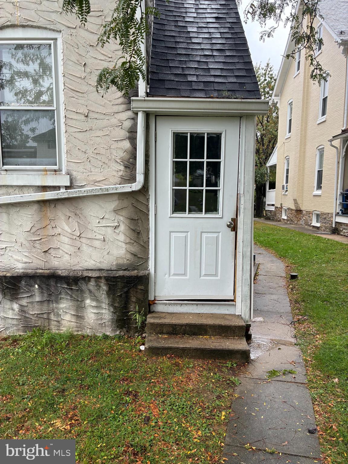24 Philadelphia Avenue Shillington, PA 19607 - Photo 4 of 6 a front view of a house with a yard