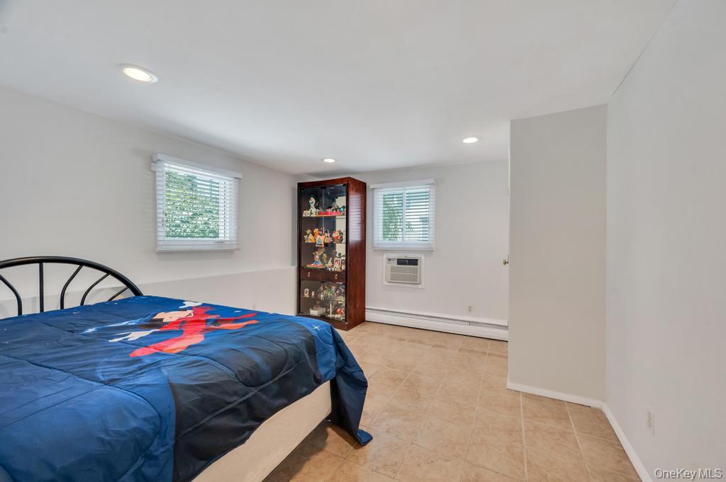 1827 Roberta Lane Merrick, NY 11566 - Photo 13 of 23