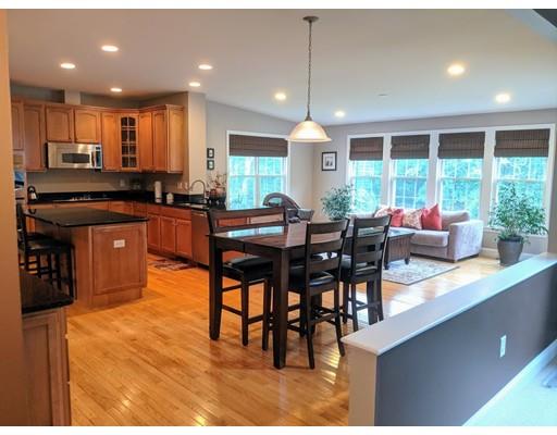 39 Howarth Drive Upton, MA 01568 - Photo 4 of 30