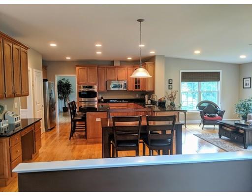 39 Howarth Drive Upton, MA 01568 - Photo 6 of 30