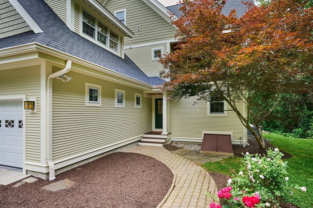 46 Sovereign Way Northampton, MA 01062 - Photo 38 of 42