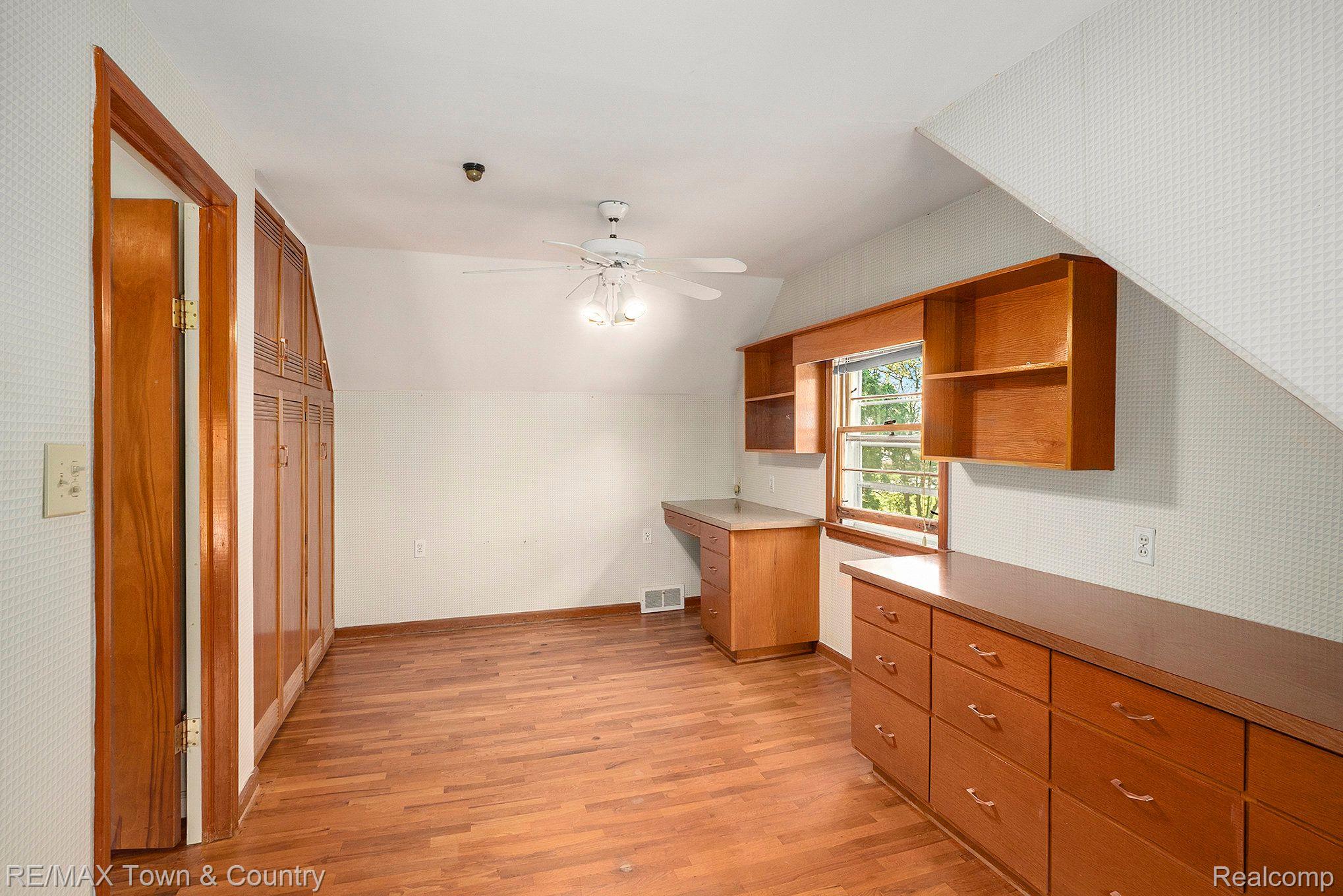 6216 Beecher Road Flint, MI 48532 - Photo 18 of 35 Gallery Image 18