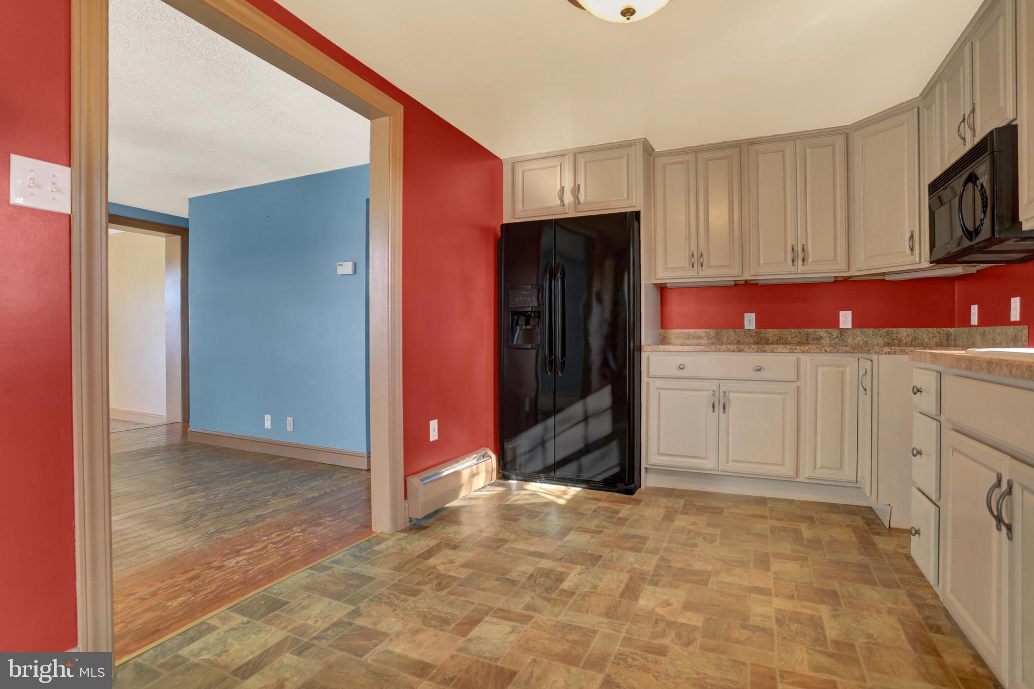 6415 Lake Road York, PA 17403 - Photo 11 of 32