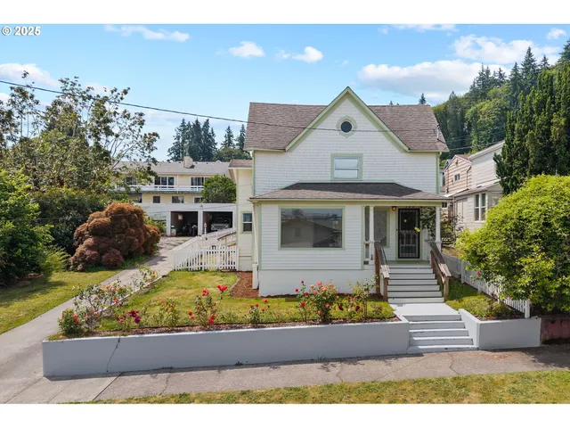 $439,000 | 322 West C Street, Rainier, OR 97048