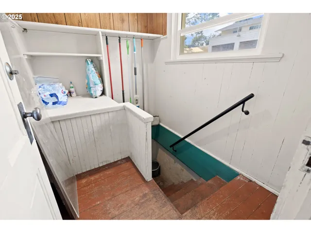 $439,000 | 322 West C Street, Rainier, OR 97048