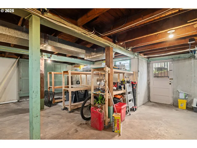 $439,000 | 322 West C Street, Rainier, OR 97048