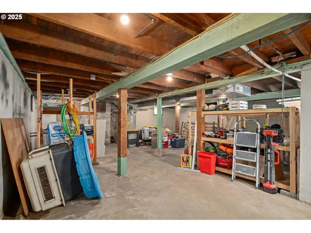 $439,000 | 322 West C Street, Rainier, OR 97048