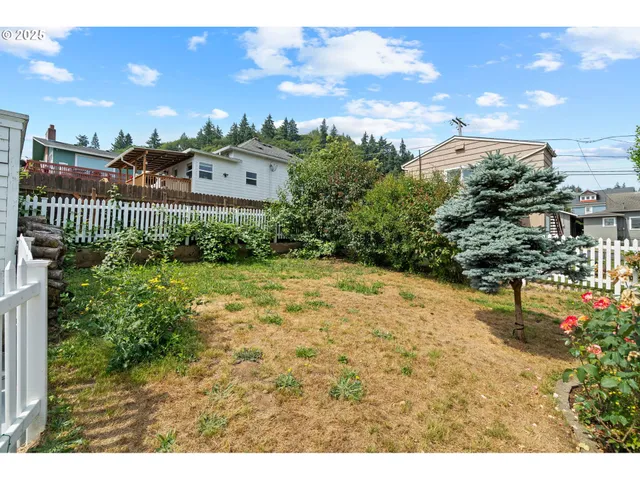 $439,000 | 322 West C Street, Rainier, OR 97048