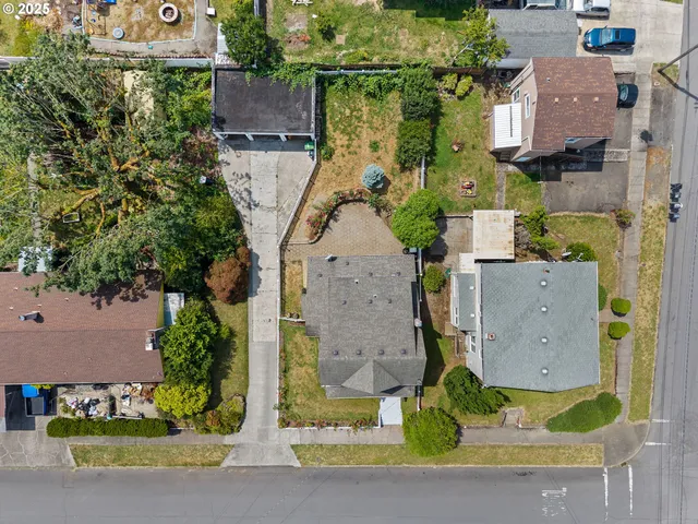 $439,000 | 322 West C Street, Rainier, OR 97048