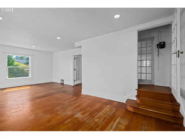 $439,000 | 322 West C Street, Rainier, OR 97048