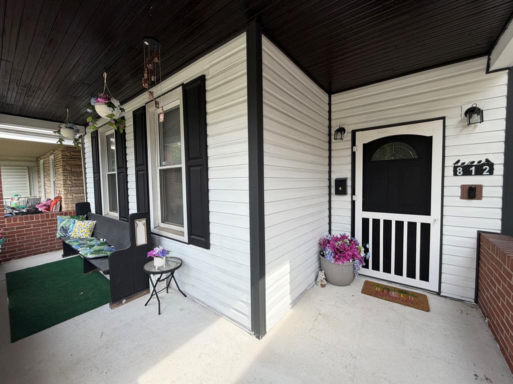 812 Rose Street McKees Rocks, PA 15136 - Photo 4 of 27