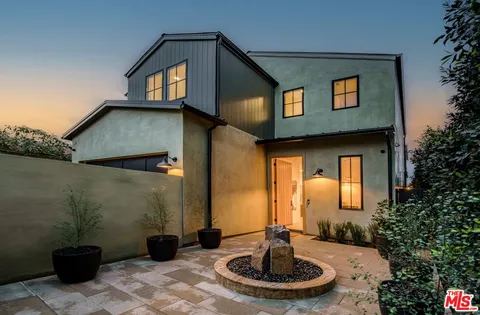 $3,795,000 | 1016 Palms Boulevard, Venice, CA 90291