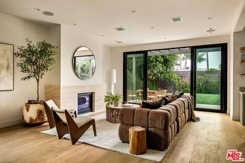 $3,795,000 | 1016 Palms Boulevard, Venice, CA 90291