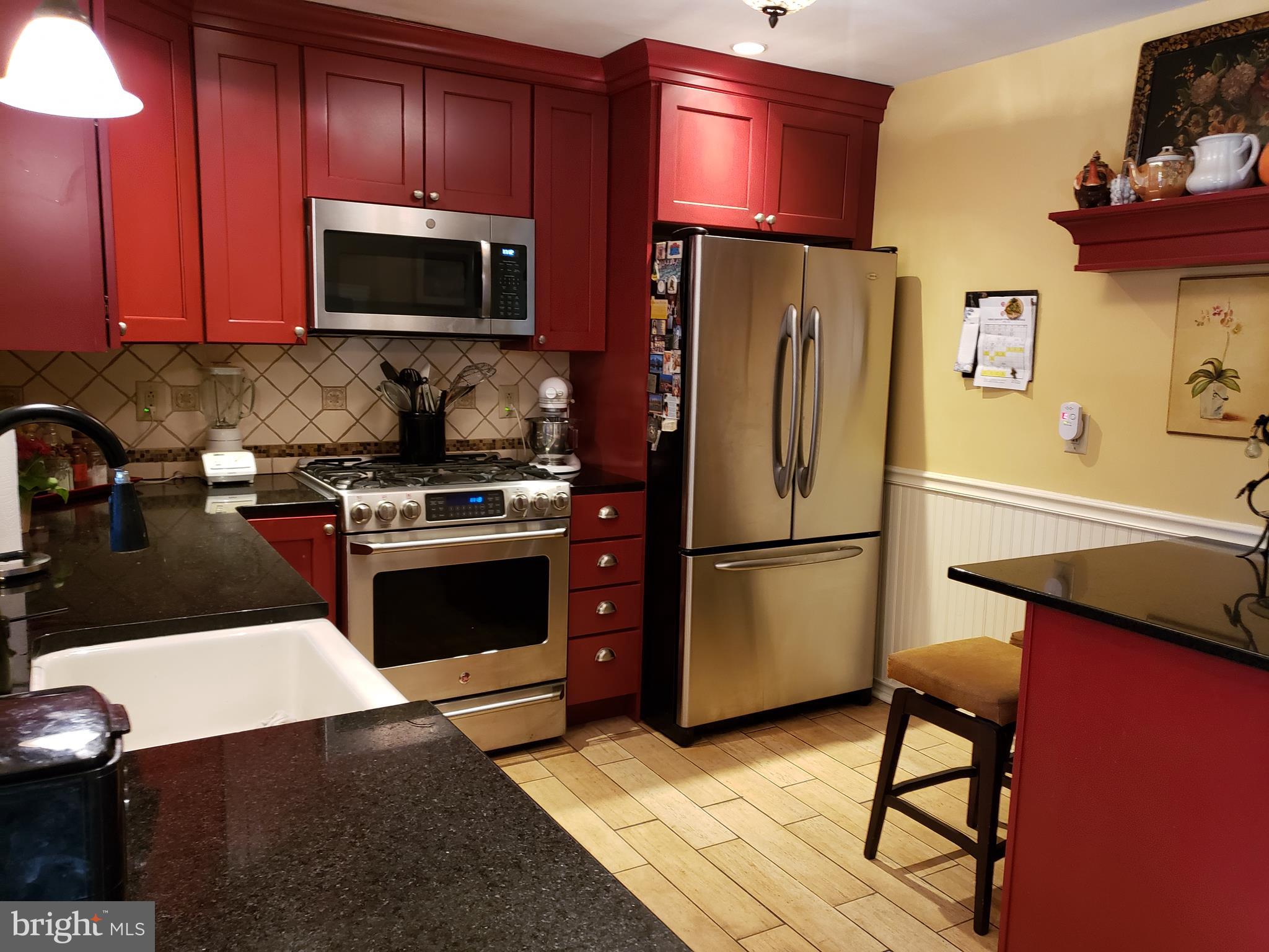 483 Thatcher Road Springfield, PA 19064 - Photo 3 of 26