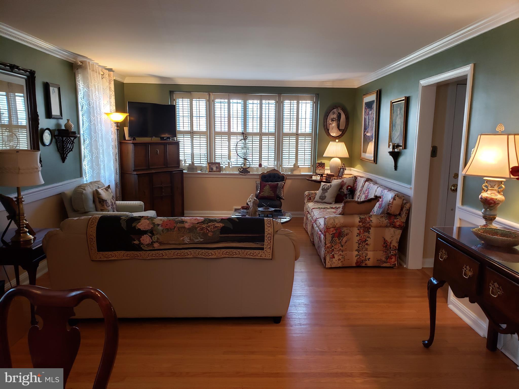 483 Thatcher Road Springfield, PA 19064 - Photo 4 of 26