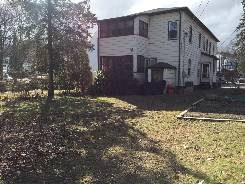 75 Greenwood Street Worcester, MA 01607 - Photo 4 of 20 Gallery Image 4