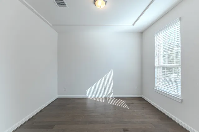 $3,950 | 106 Cedar Hammock Trail, Tomball, TX 77375