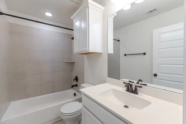 $3,950 | 106 Cedar Hammock Trail, Tomball, TX 77375