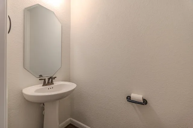 $3,950 | 106 Cedar Hammock Trail, Tomball, TX 77375