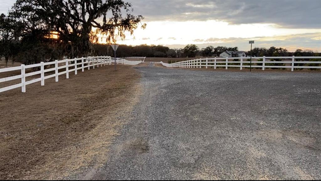 14 Eagle Ridge Bushnell, FL 33513 - Photo 5 of 5 a view of outdoor space with mountain view
