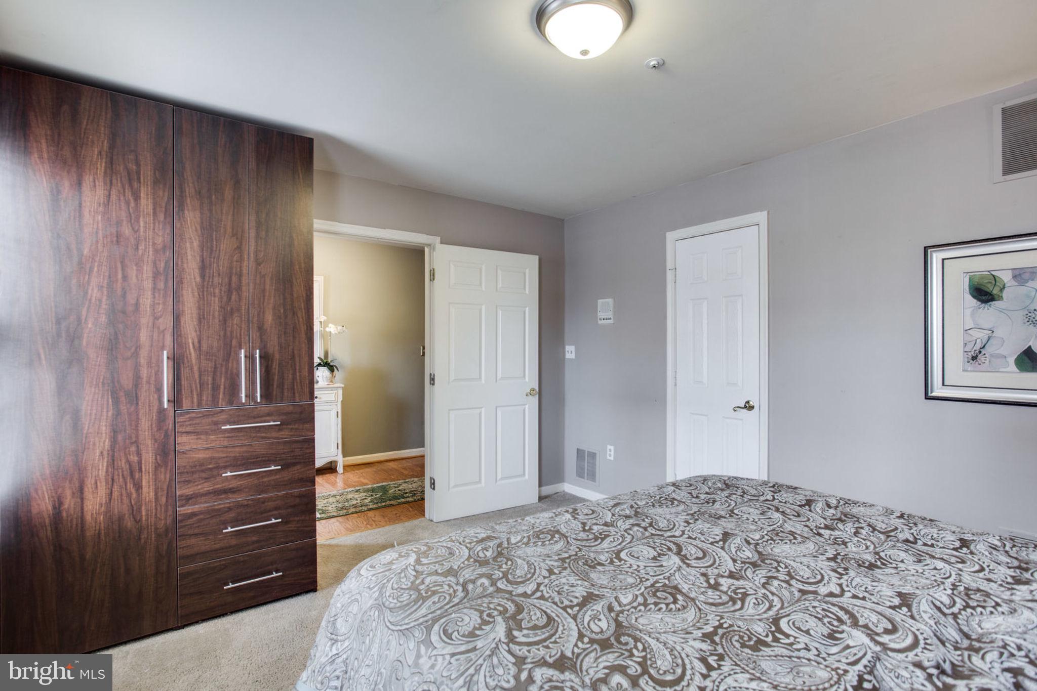 301 Ridgepoint Place Gaithersburg, MD 20878 - Photo 19 of 66 Gallery Image 19