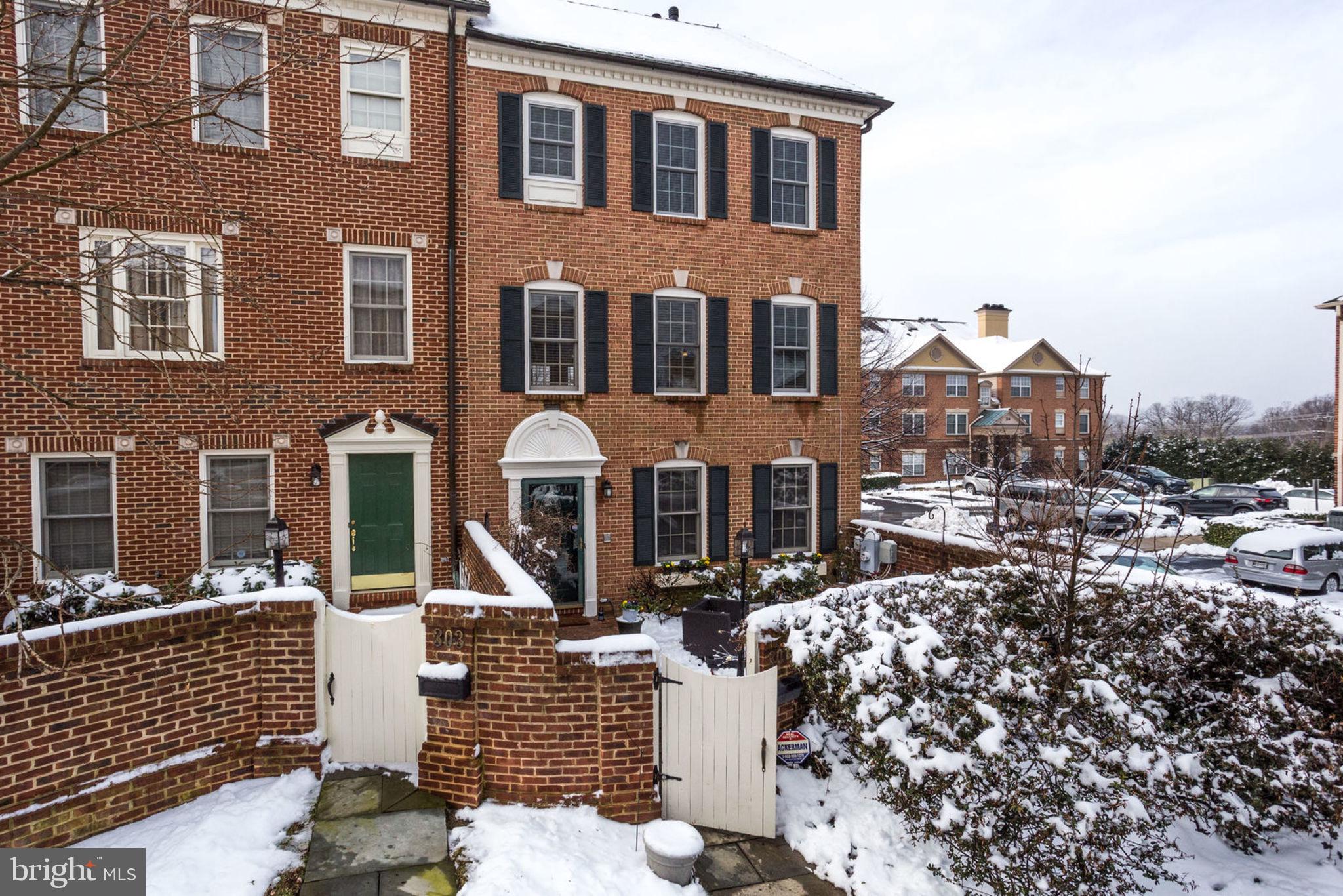 301 Ridgepoint Place Gaithersburg, MD 20878 - Photo 4 of 66 Gallery Image 4