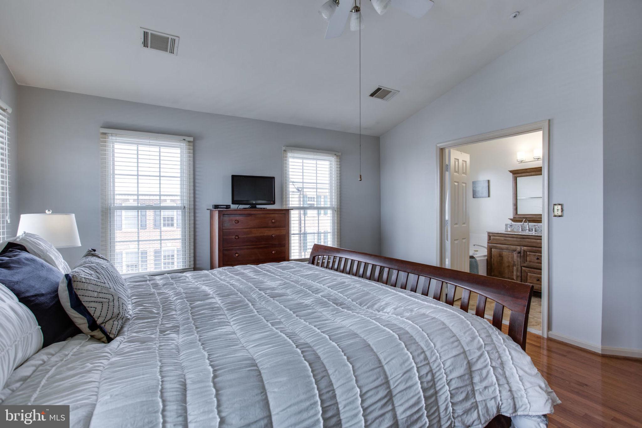 301 Ridgepoint Place Gaithersburg, MD 20878 - Photo 46 of 66 Gallery Image 46