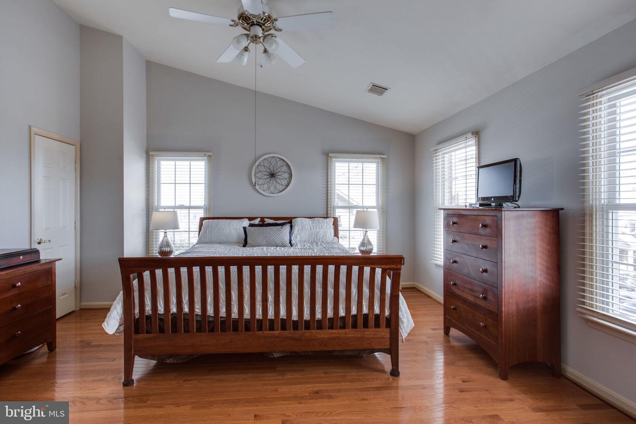 301 Ridgepoint Place Gaithersburg, MD 20878 - Photo 50 of 66 Gallery Image 50
