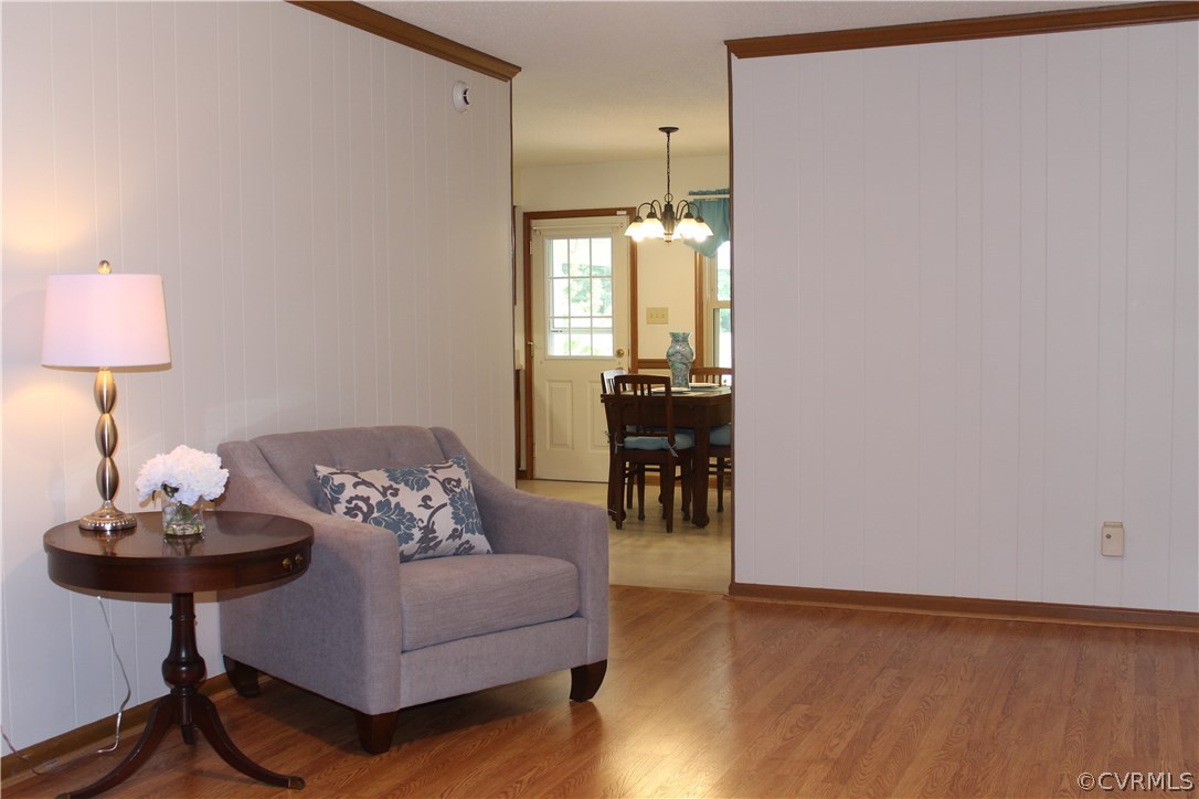 20600 Rowanty Road Carson, VA 23830 - Photo 5 of 25 a living room with furniture and a lamp