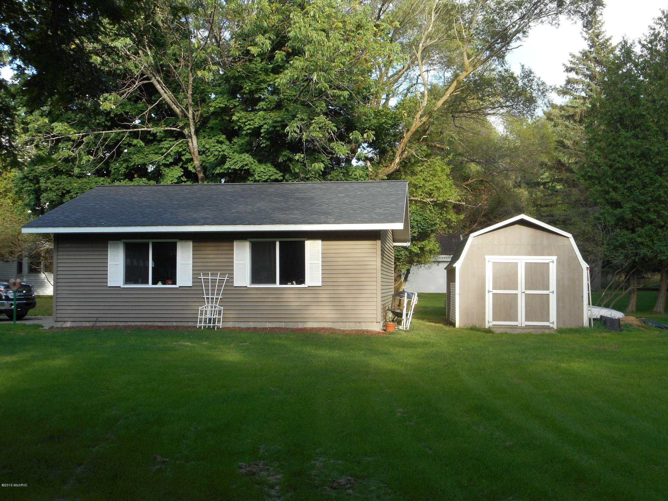 581 8th Street Manistee, MI 49660 - Photo 5 of 48 DSCN1519