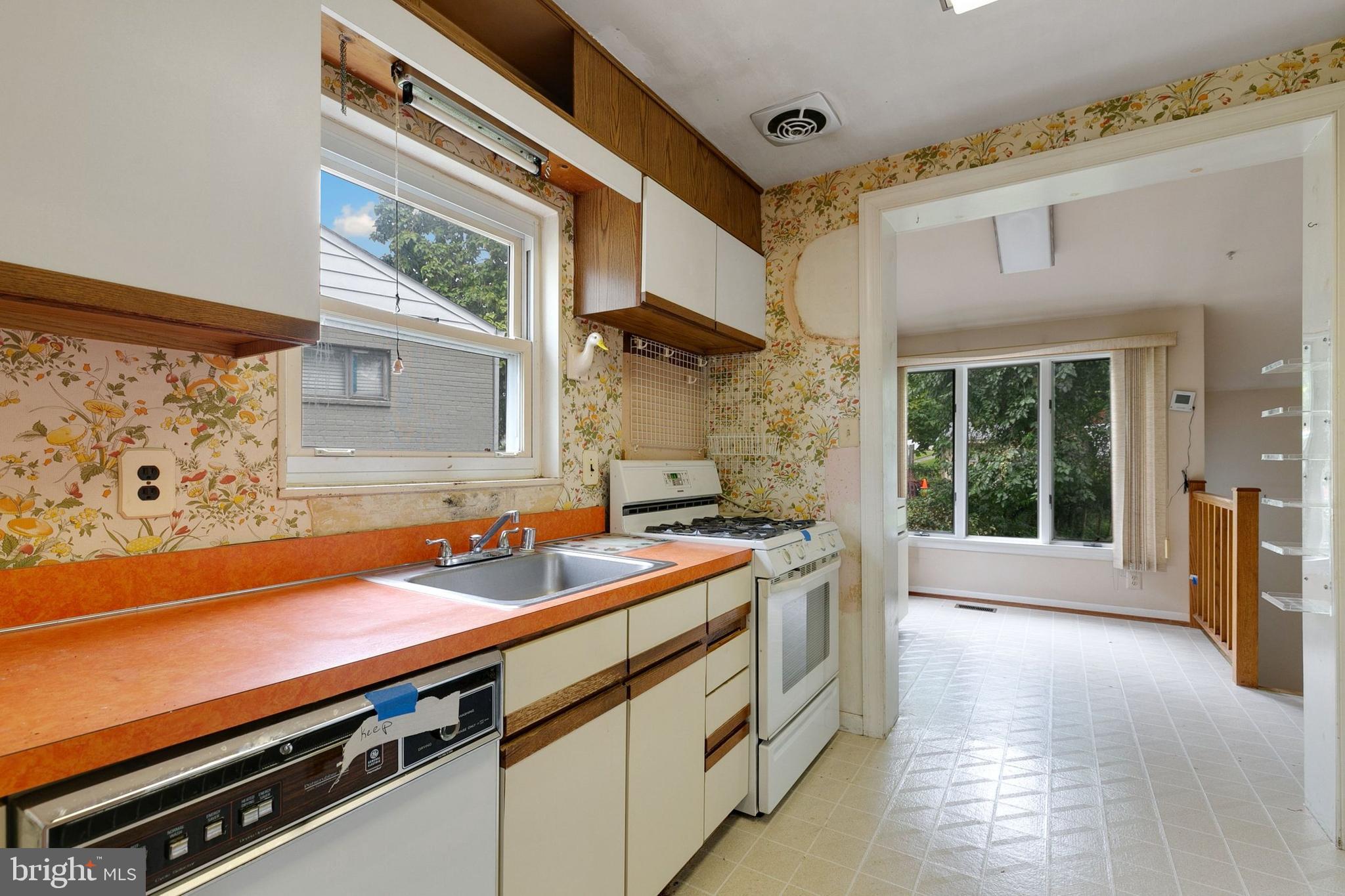 3916 Wendy Lane Silver Spring, MD 20906 - Photo 17 of 54