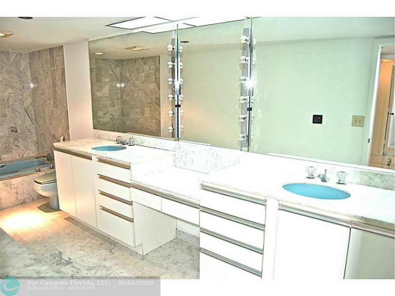501 North Riverside Drive, Unit 601 Pompano Beach, FL 33062 - Photo 18 of 19 Bathroom Master