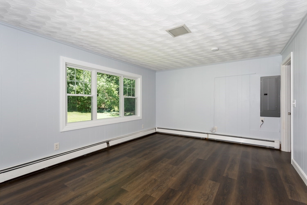 12 Terri Road Framingham, MA 01701 - Photo 18 of 42 Gallery Image 18