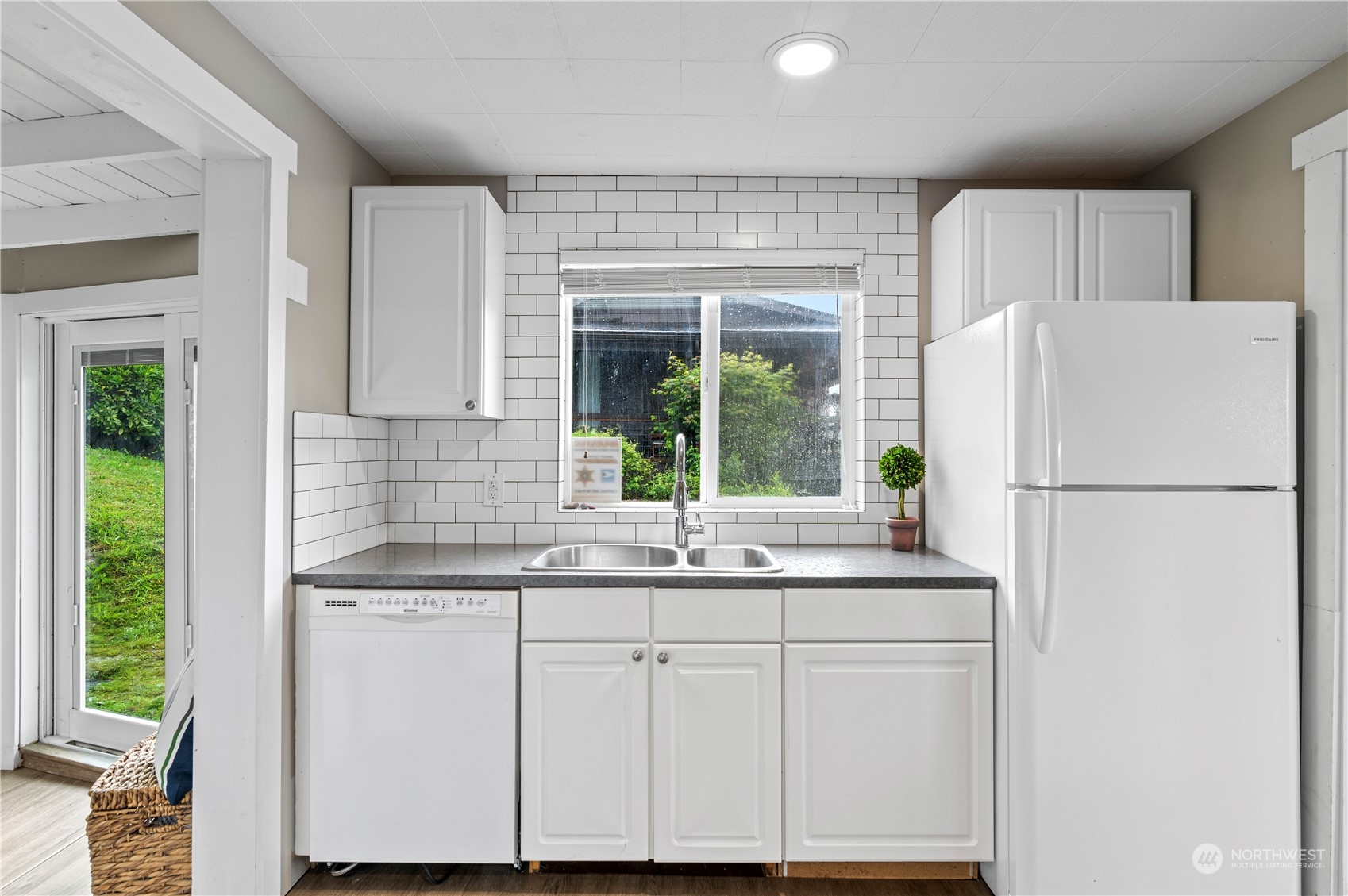 23912 North West View Road Mount Vernon, WA 98274 - Photo 13 of 40 Gallery Image 13