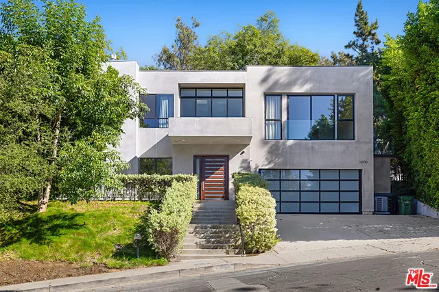 front view of house with a yard