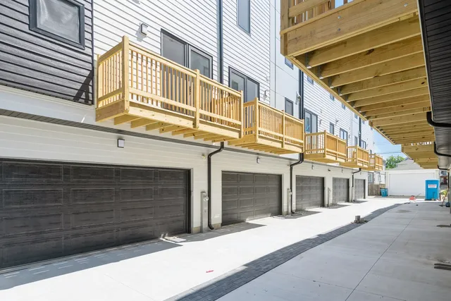 $4,500 | 944 Beloit Avenue, Unit 4, Forest Park, IL 60130