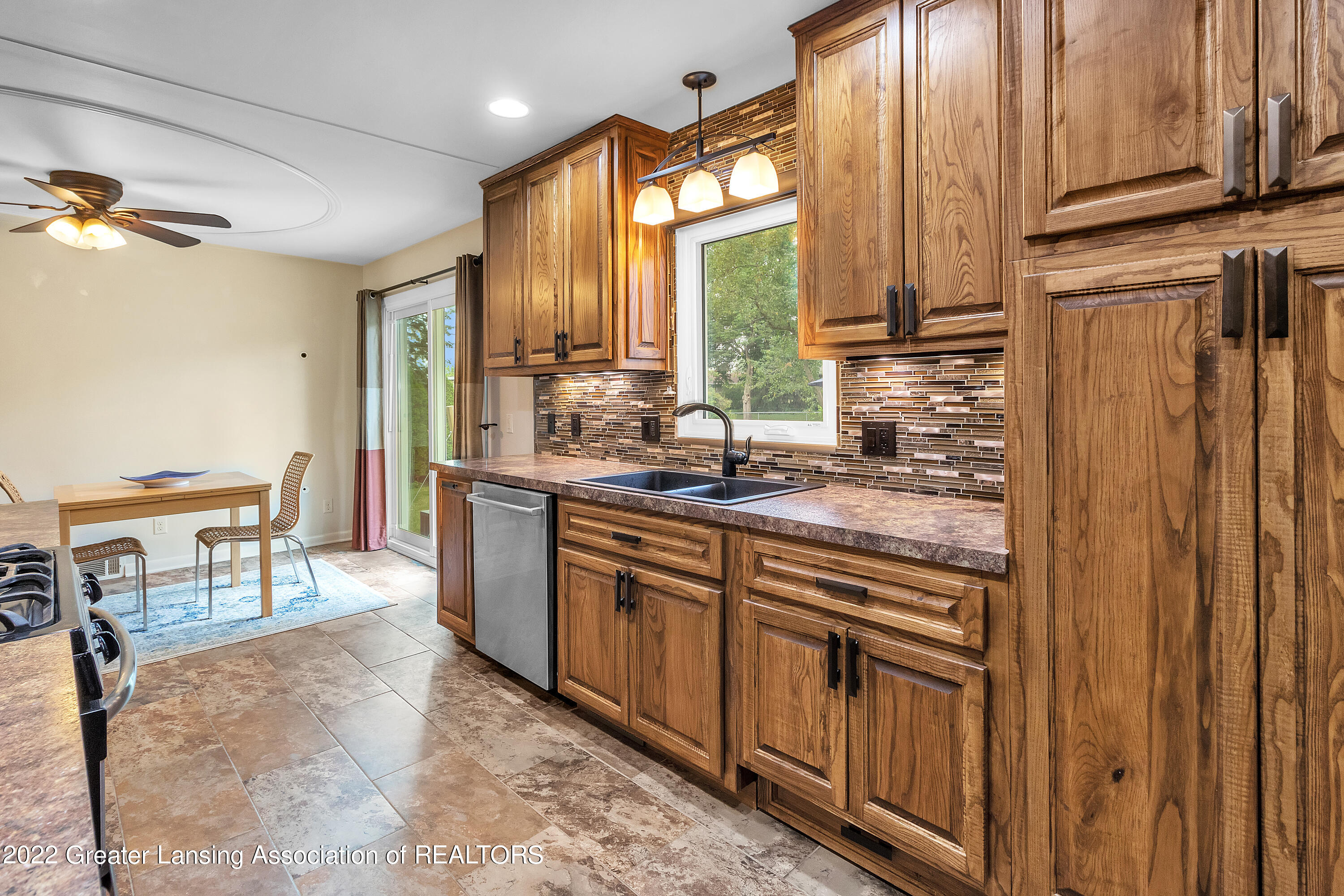 7511 Yorktown Road Lansing, MI 48917 - Photo 13 of 38 13