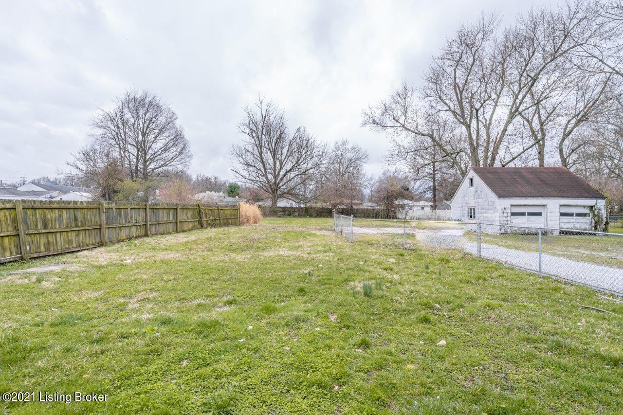 4846 Maryman Road Louisville, KY 40258 - Photo 19 of 21 16.5 Backyard