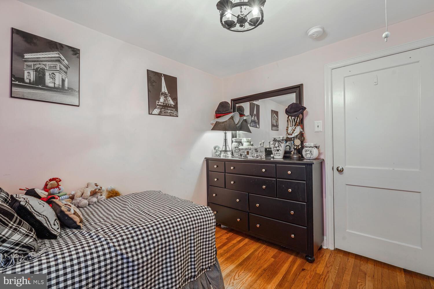653 Malvern Road Ardmore, PA 19003 - Photo 22 of 33 3rd Bedroom