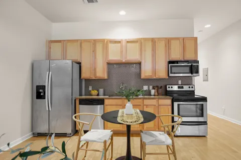 $265,000 | 2931 East 12th Street, Unit 201, Austin, TX 78702
