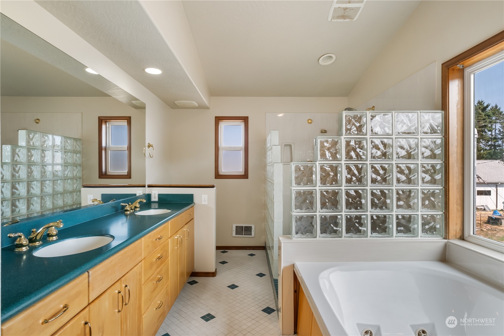 661 Mt Pleasant Road Port Angeles, WA 98362 - Photo 22 of 39 Gallery Image 22