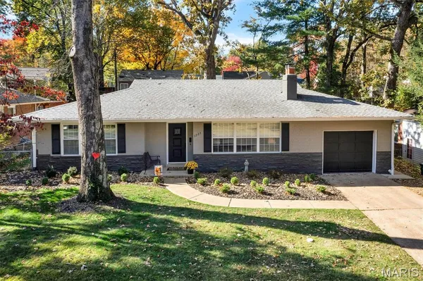 $499,900 | 1225 Cheshire Lane, Webster Groves, MO 63119